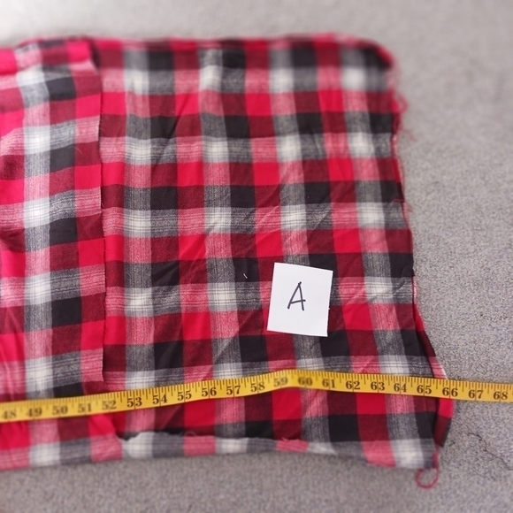 Lot of Plaid Fabric - Picture 4 of 11